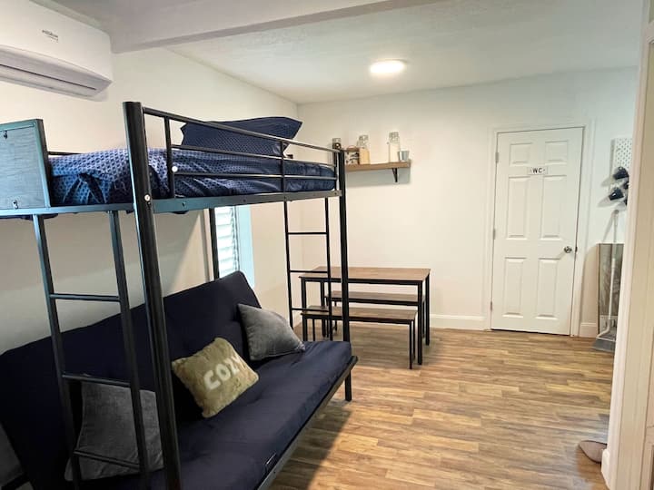 Private Full Kitchen Near Disney & Epic Universe! - Altamonte Springs, FL
