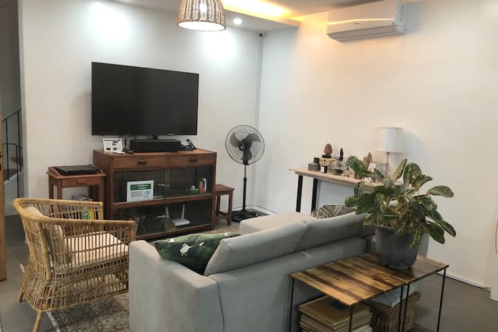 3-br House W/ Pool & Roofdeck Near Taktak Falls - Antipolo