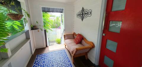 Popular Airbnb listing: Red Door Retreat in Rockhampton Regional
