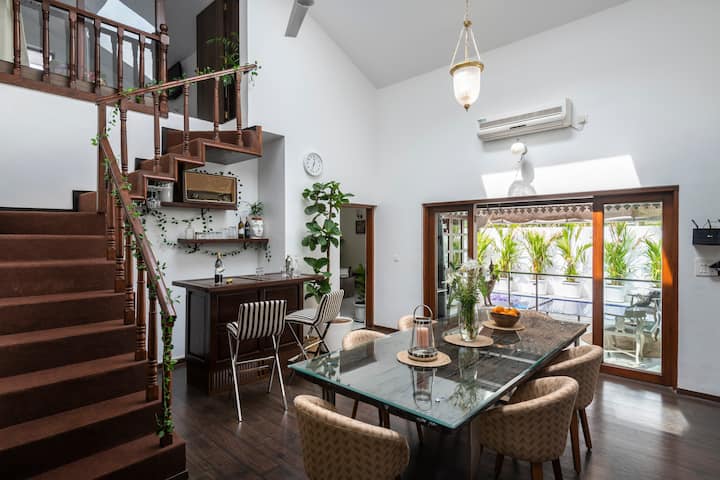 Dining area image 4