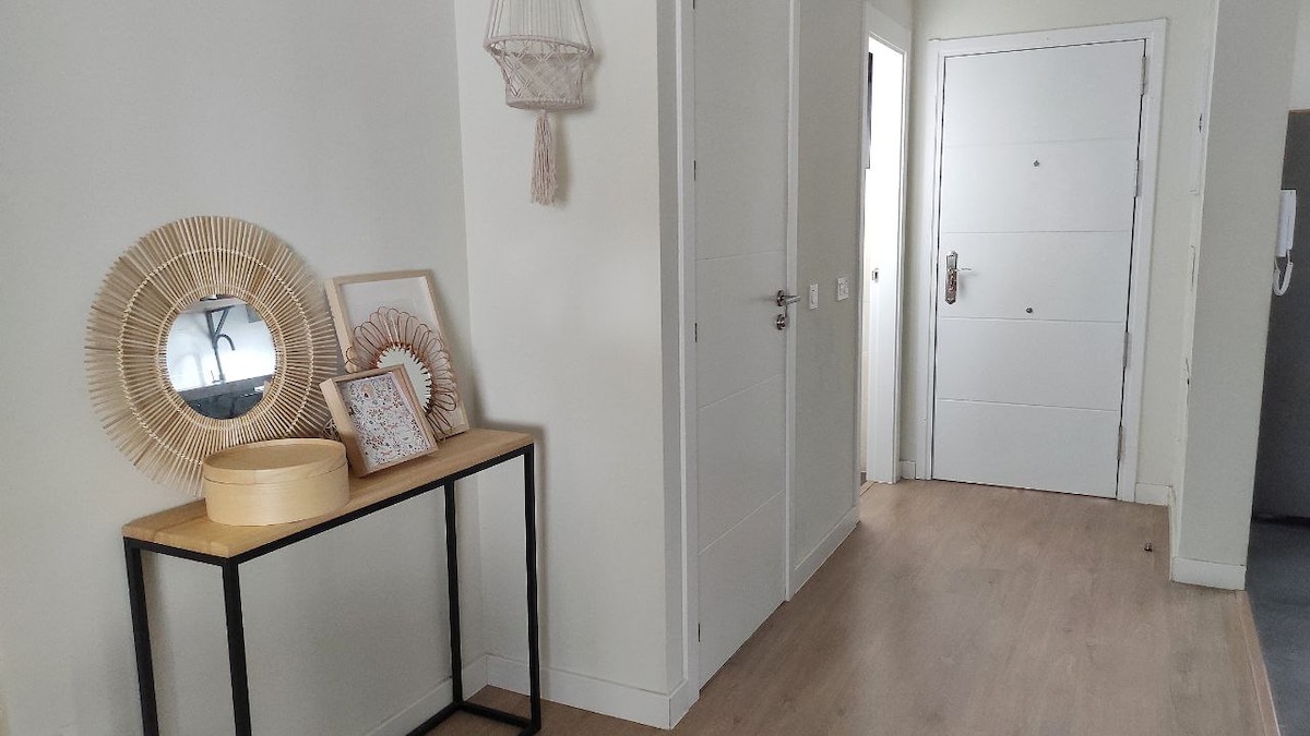 Popular Airbnb listing: Live in the heart of Malaga, townhouse with 3 bedrooms + 2.5 bathrooms in San Jerónimo
