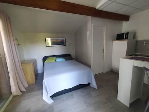 Top Airbnb: Studio 800 m from the ocean with private terrace à Bidart