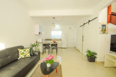 A Duplex, New, 30 m beach, Air/Tv/Internet/Estac