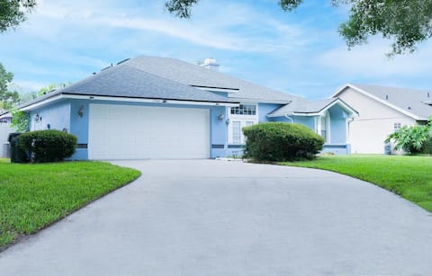 Rare Heated Pool House close to Downtown Orlando