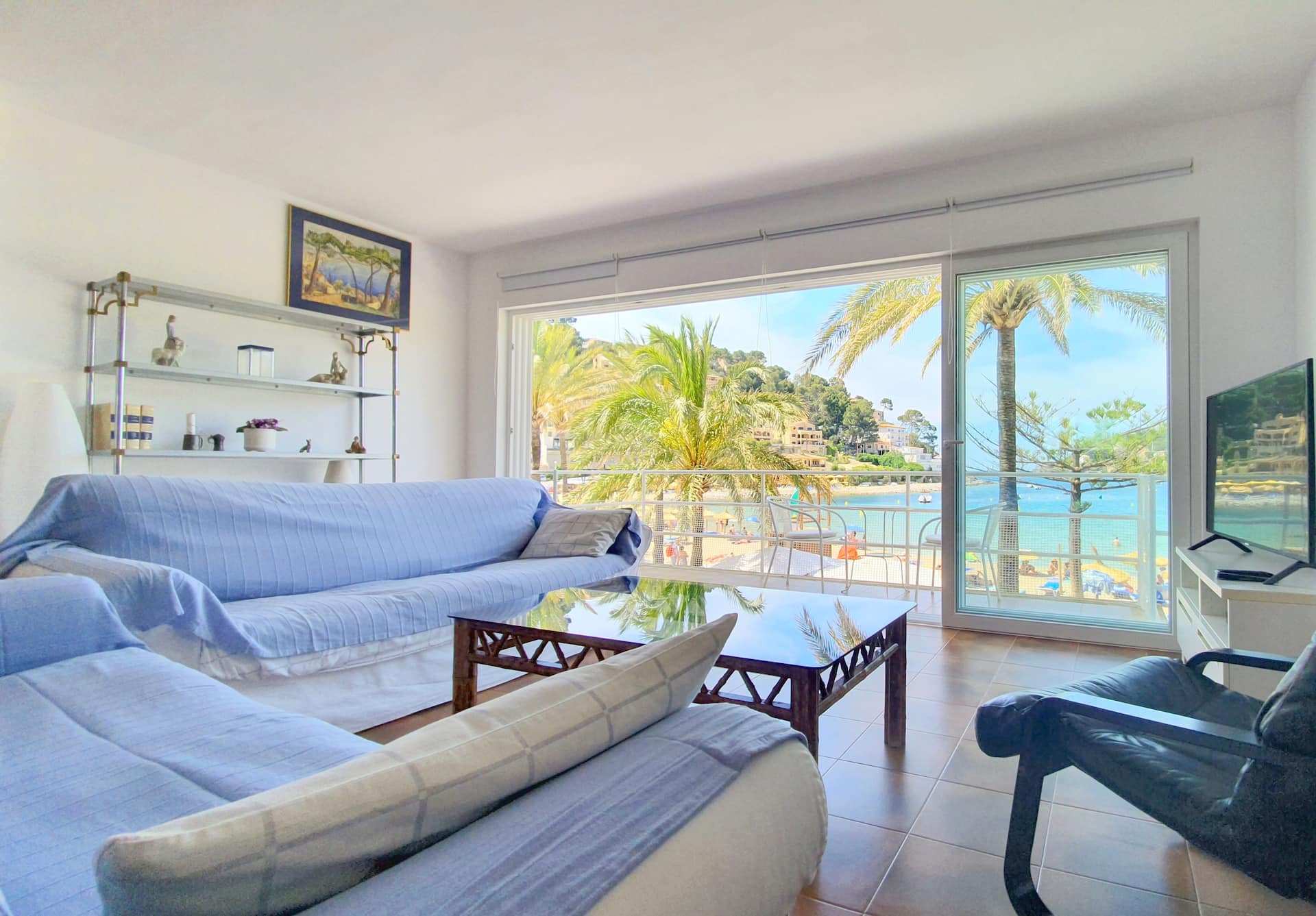 LA PALETA- HOUSE ON THE BEACH FRONT