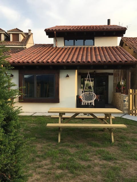 "Los Abuelos" Country House at the foot of the Sueve