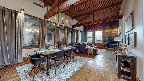 Bay View Penthouse in Historic Old Town Eureka