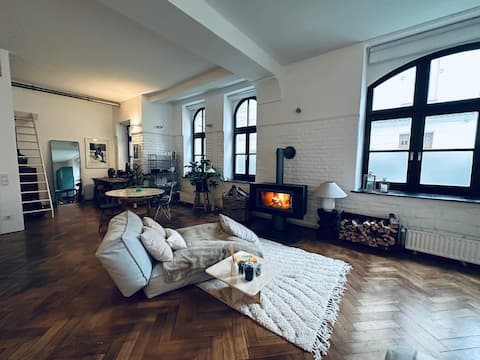 Leistungsstarkes Airbnb: cosy design loft in beautiful Nymphenburg in Dom Pedro