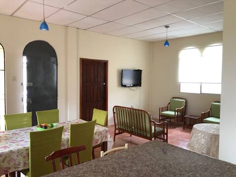 Ballenita, comfortable and cozy family home