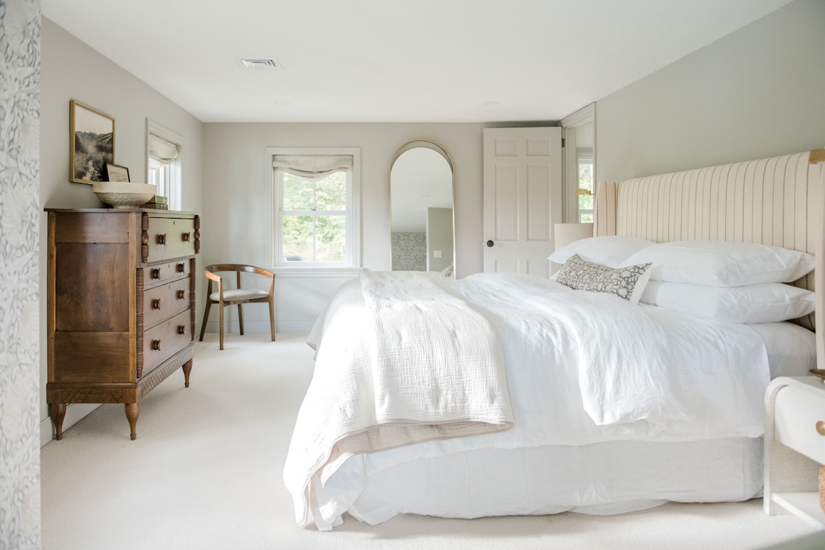 Dhomë gjumi kryesore me krevat dopio "king". 