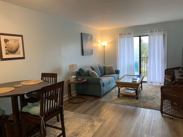 Condo (2 Br/ 2 Bath) - South Forest Beach Drive - Hilton Head Island, SC