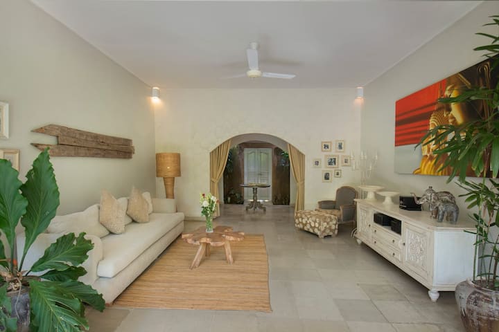 2 Bedrooms Villa Seminyak - Seminyak