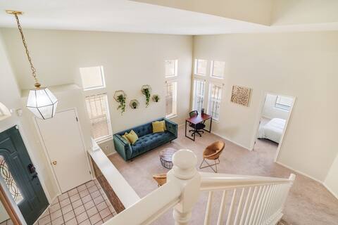 Spacious 5BR Home|Private Yard|Convenient Location