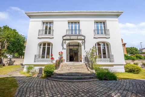 Beautiful private hotel from 1925