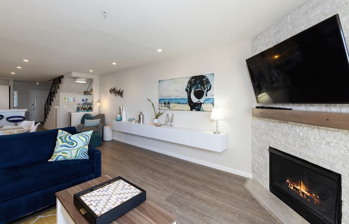 Oceanview Villa W/ 2 Decks, One Pool & Fireplace - Sunset State Beach, CA
