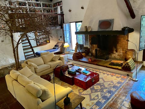 Successful Airbnb property: Spectacular MOLINO El Risco (windmill) in Segovia