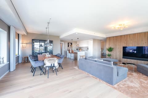 Top performing Airbnb: 3 bedroom city view apartment - 163 m2 for rent. in Vesterbro Kongens Enghave