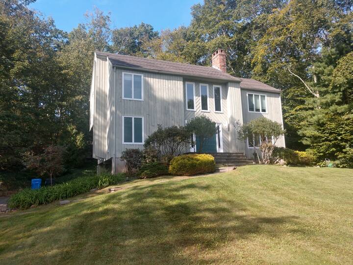 Spacious three bedroom close to charming town. Houses for Rent in