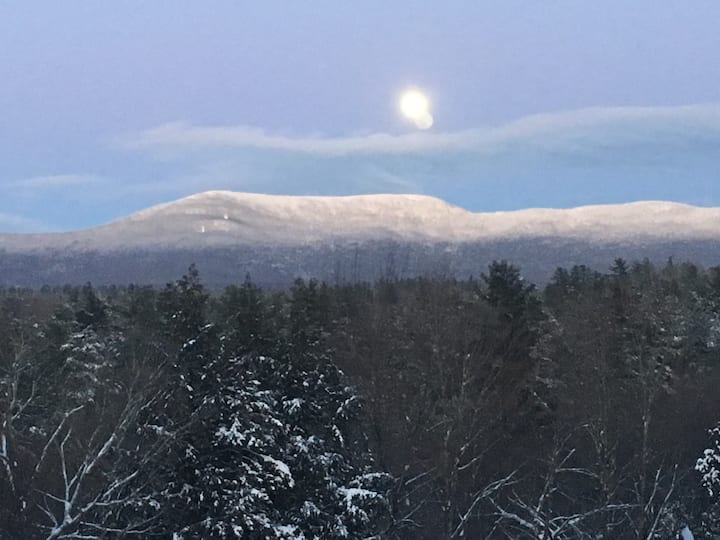Tranquil Vermont Barn Getaway with Modern Comforts Barns for Rent in