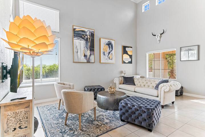 5BR Oasis: Heated Pool, BBQ & Game-Filled Fun! gallery image 5