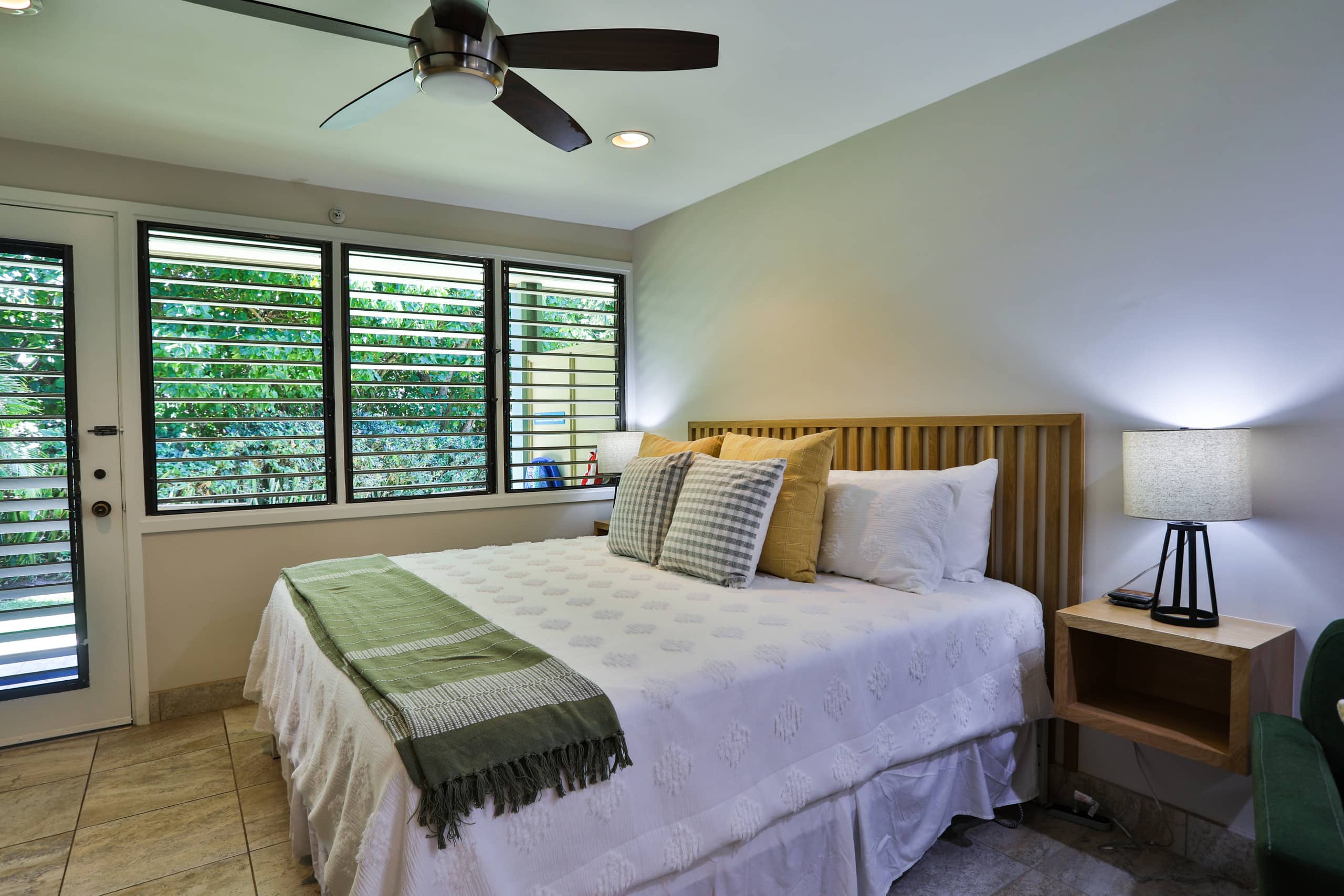 Condo in Lahaina · ★5.0 · Studio · 1 bed · 1 bath - Image 17