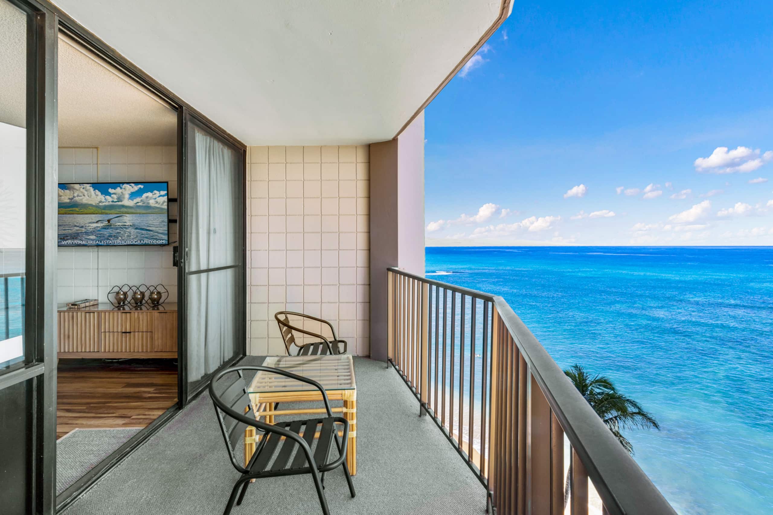 Condo in Lahaina · ★4.87 · Studio · 2 beds · 1 private bath - Image 9