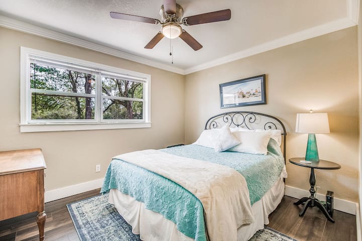 Bedroom #2 with Queen Bed