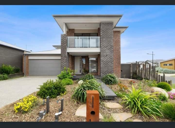 Torquay coastal studio Houses for Rent in Torquay, Victoria