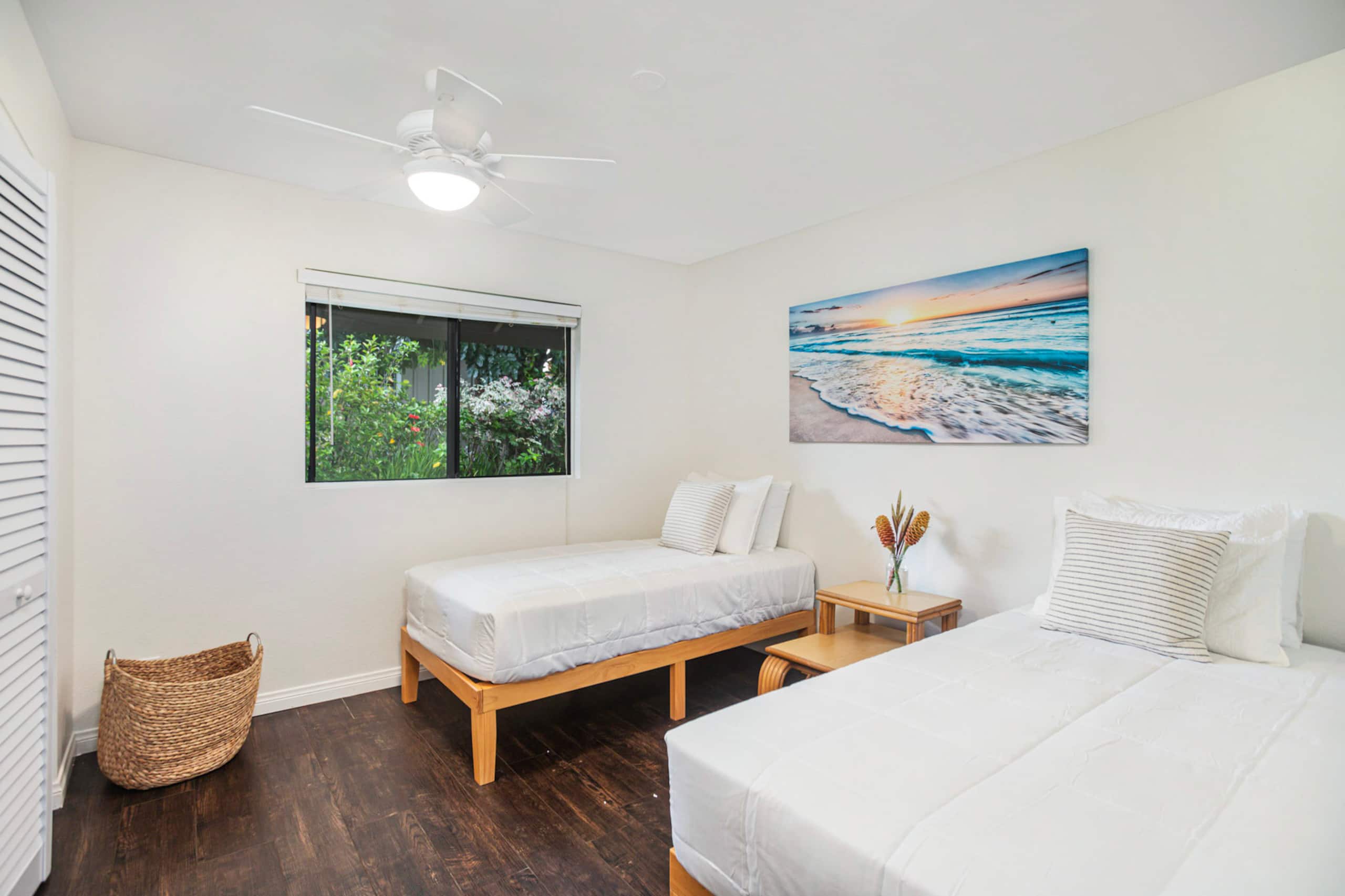 Newly updated 3bdrm - walk to shops & park -AC - Photo 11