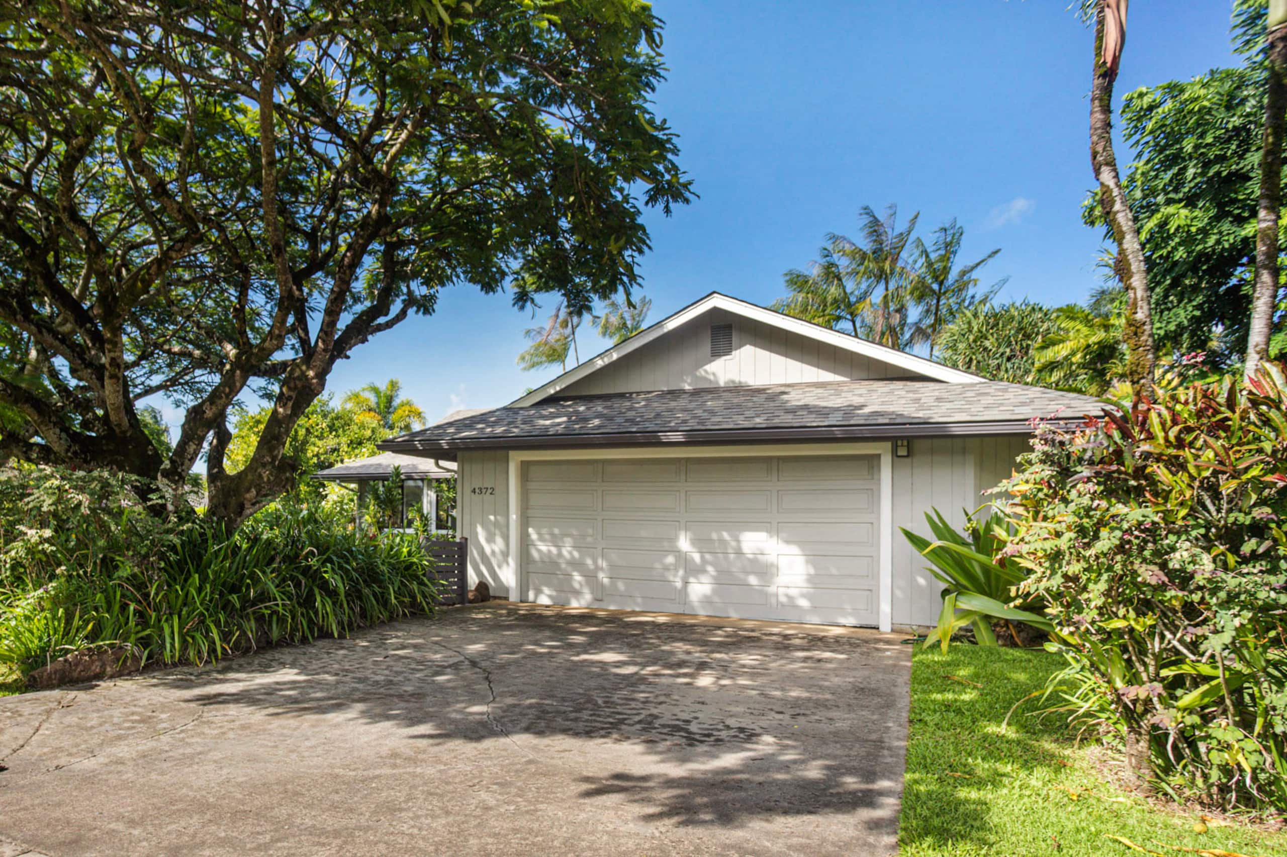 Newly updated 3bdrm - walk to shops & park -AC - Photo 22