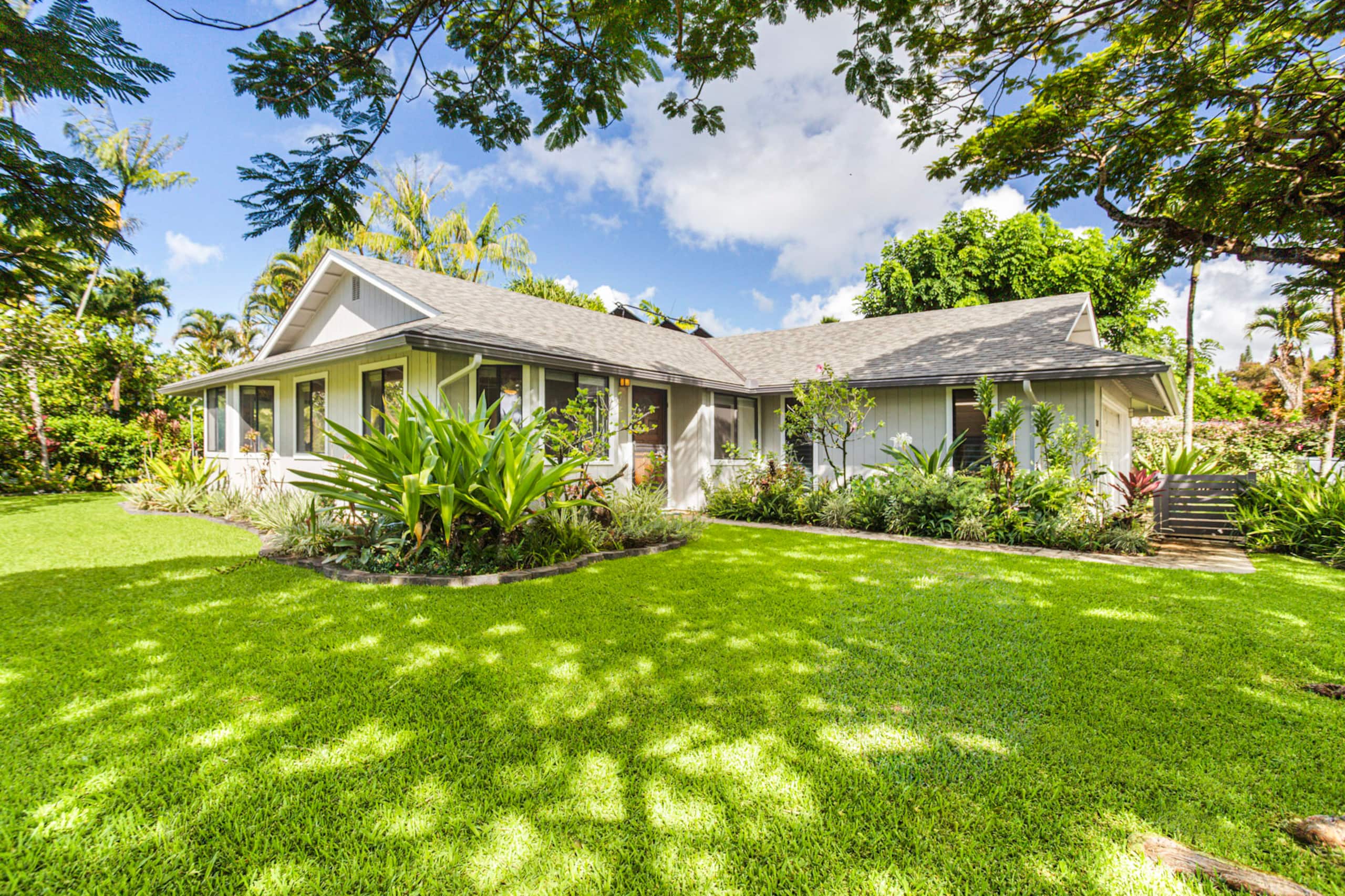 Newly updated 3bdrm - walk to shops & park -AC - Photo 25