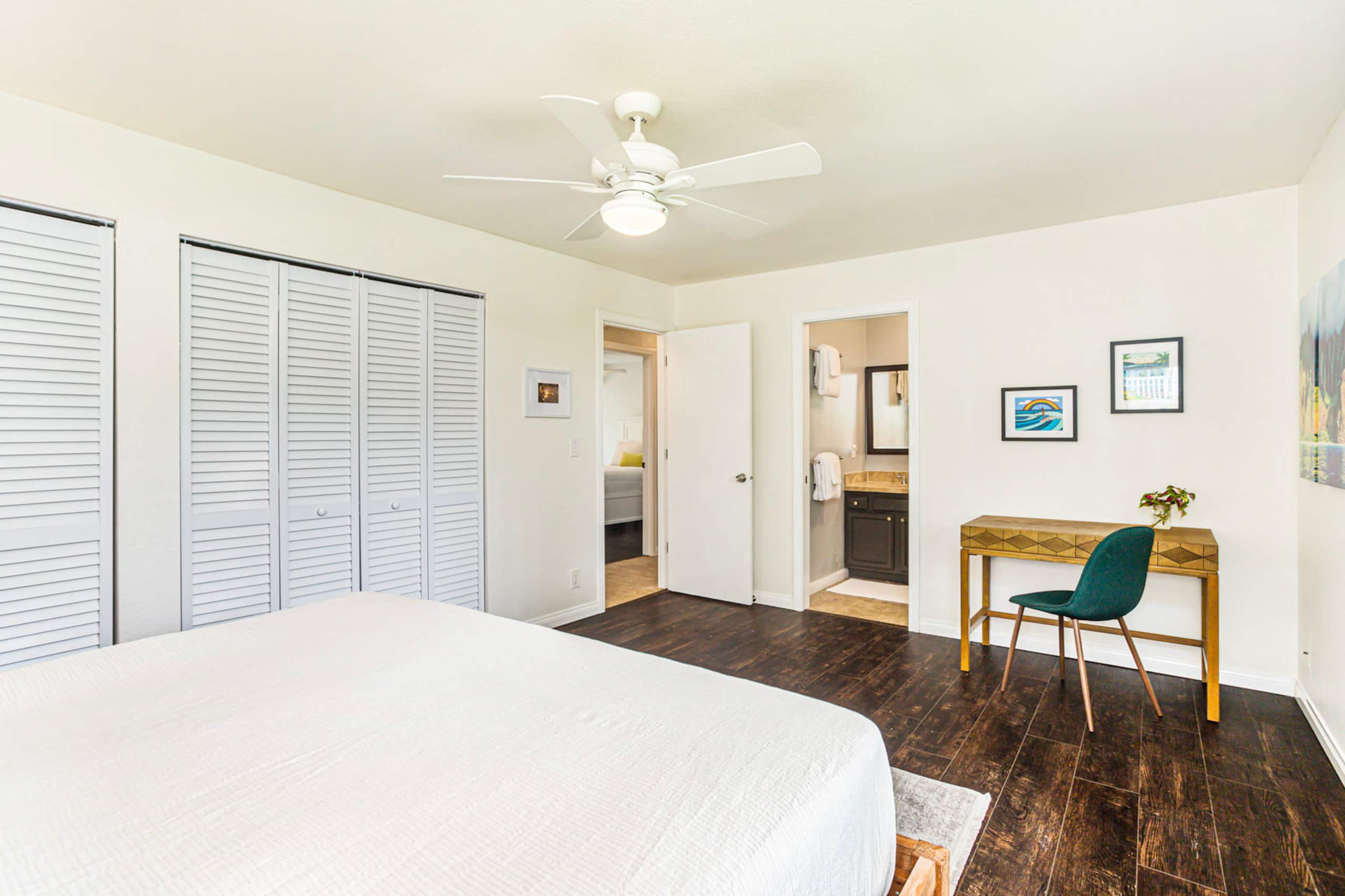 Newly updated 3bdrm - walk to shops & park -AC - Photo 10