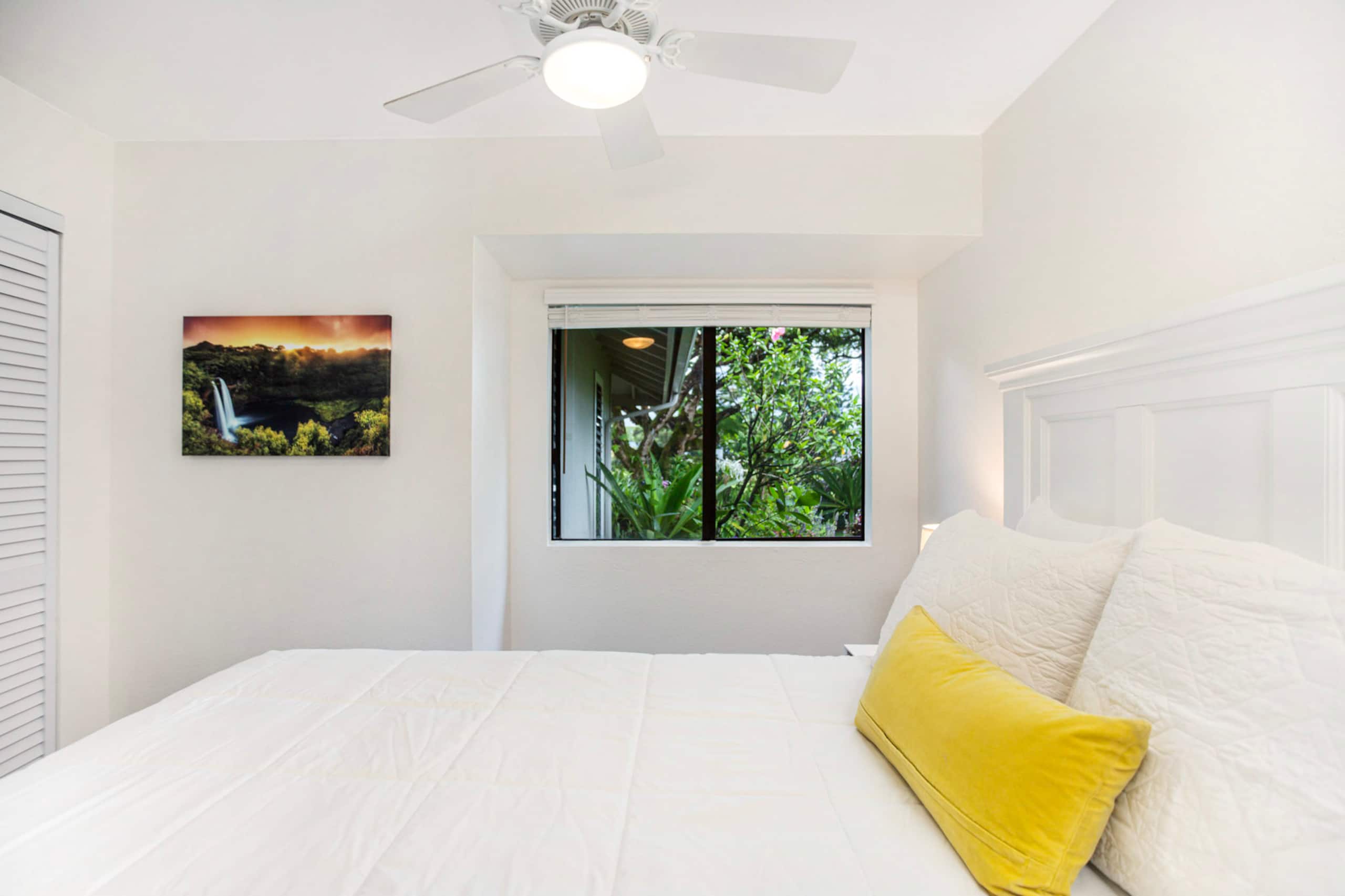 Newly updated 3bdrm - walk to shops & park -AC - Photo 14