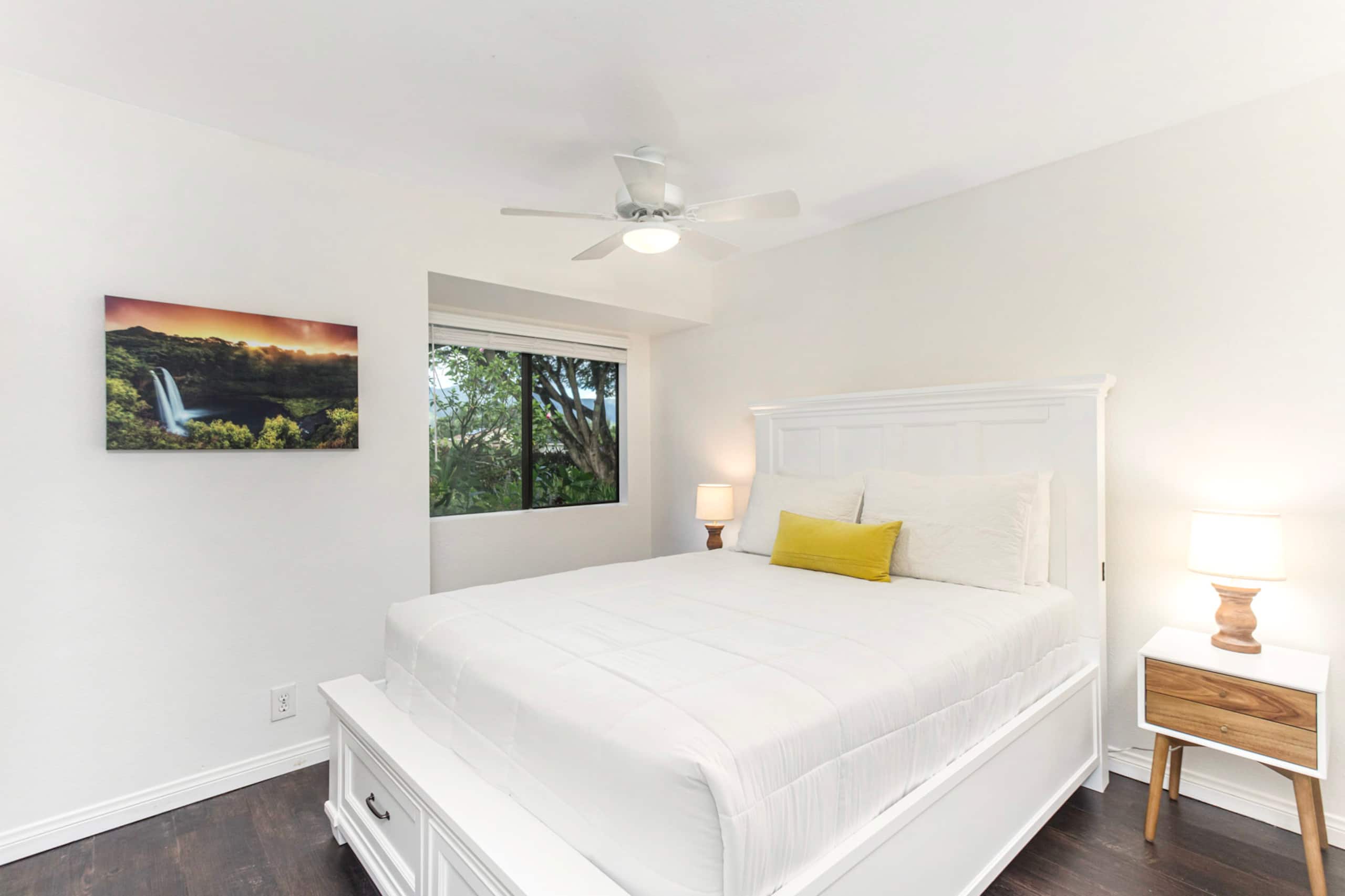 Newly updated 3bdrm - walk to shops & park -AC - Photo 13