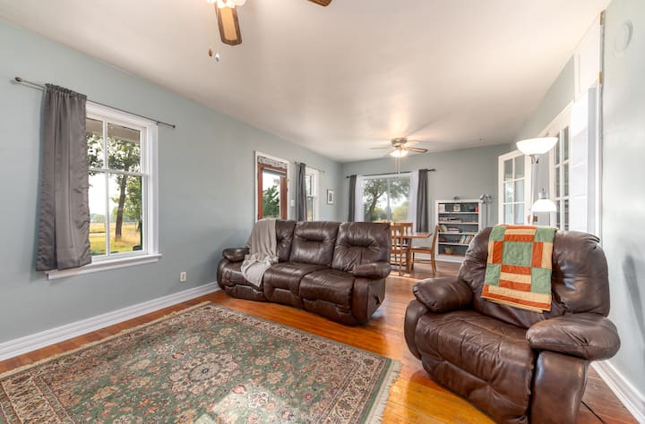 Cozy Farmhouse Minutes From Downtown Hamilton - Hamilton, MT