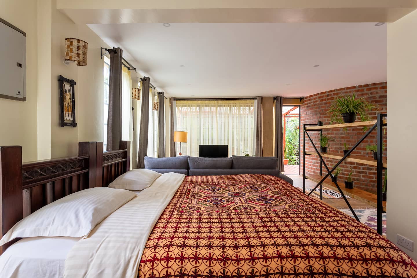 Garden and grounds surrounding Jungle Oasis Studio Apartment in Karen, Nairobi