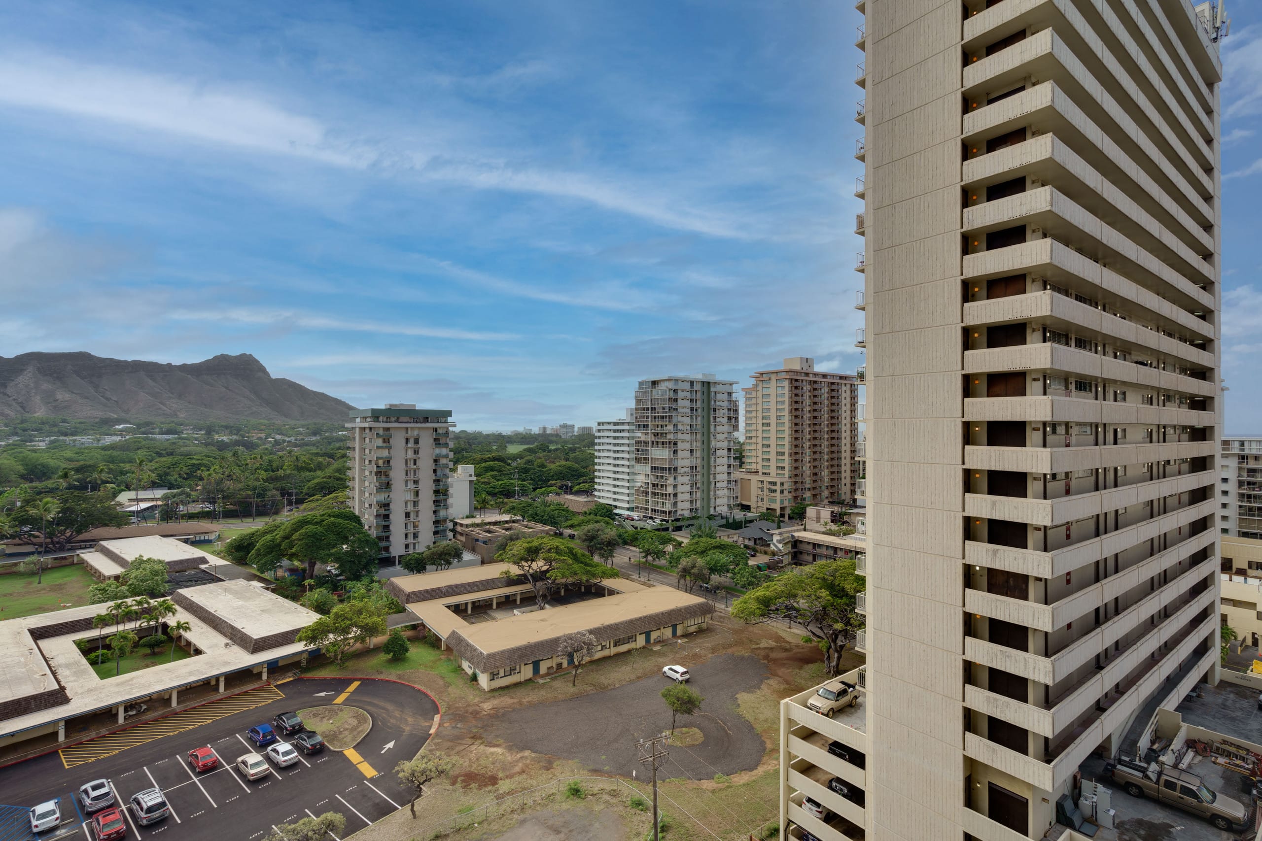 Condo in Honolulu · ★4.68 · 1 bedroom · 2 beds · 1 private bath - Image 23