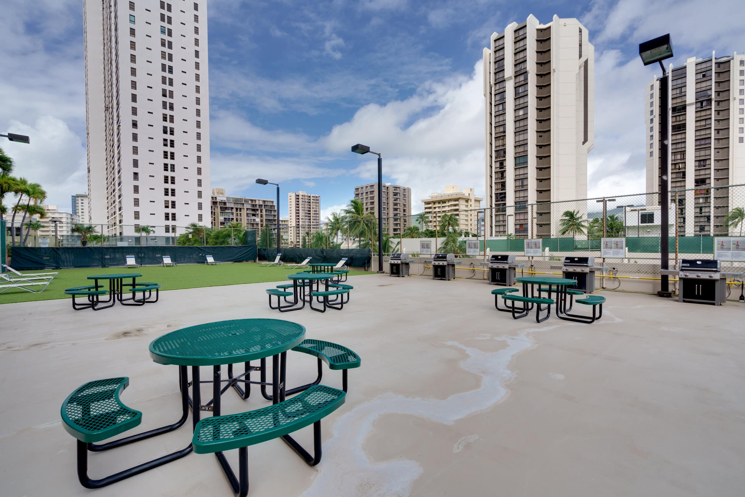 Condo in Honolulu · ★4.68 · 1 bedroom · 2 beds · 1 private bath - Image 26