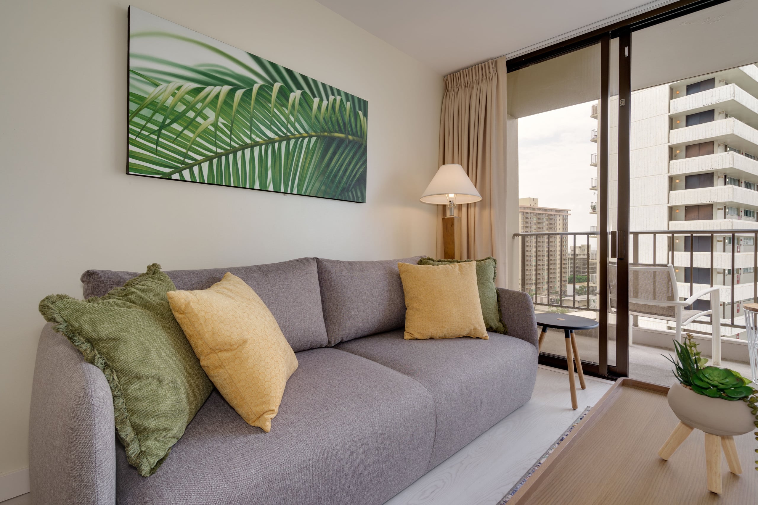 Condo in Honolulu · ★4.68 · 1 bedroom · 2 beds · 1 private bath - Image 6