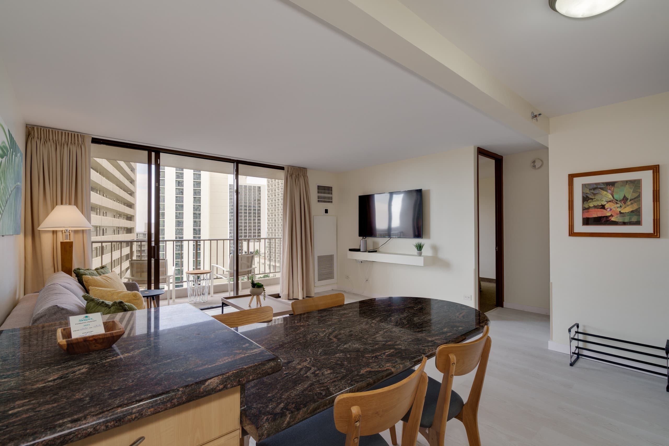 Condo in Honolulu · ★4.68 · 1 bedroom · 2 beds · 1 private bath - Image 5