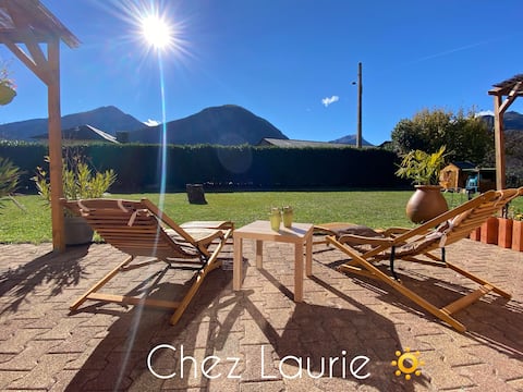 Cozy apartment, close to the station, air conditioning, terrace