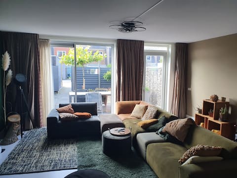 Large family house (sauna), in relax neighbourhood
