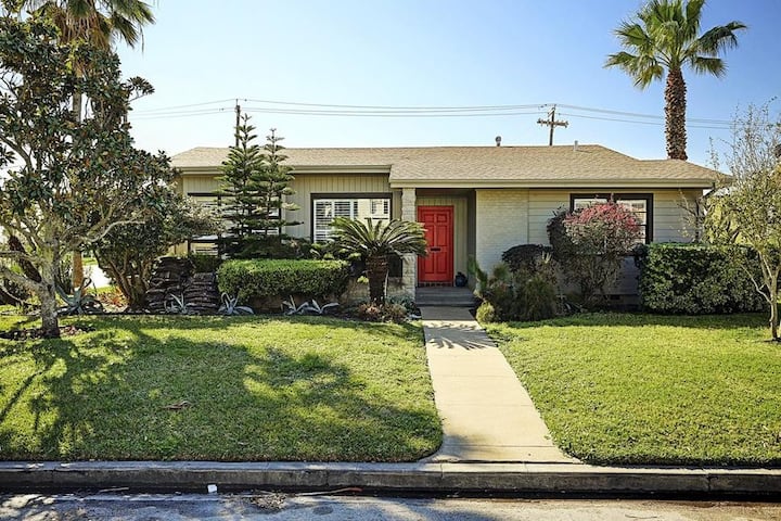 Galvy House 2 Bedrooms 2 Blocks To Seawall - Galveston, TX
