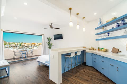 Newly Remodeled Condo In the Cabo Marina