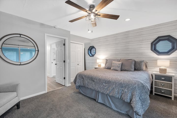 This is the main Bedroom with very comfortable king bed and top of the line bedding.