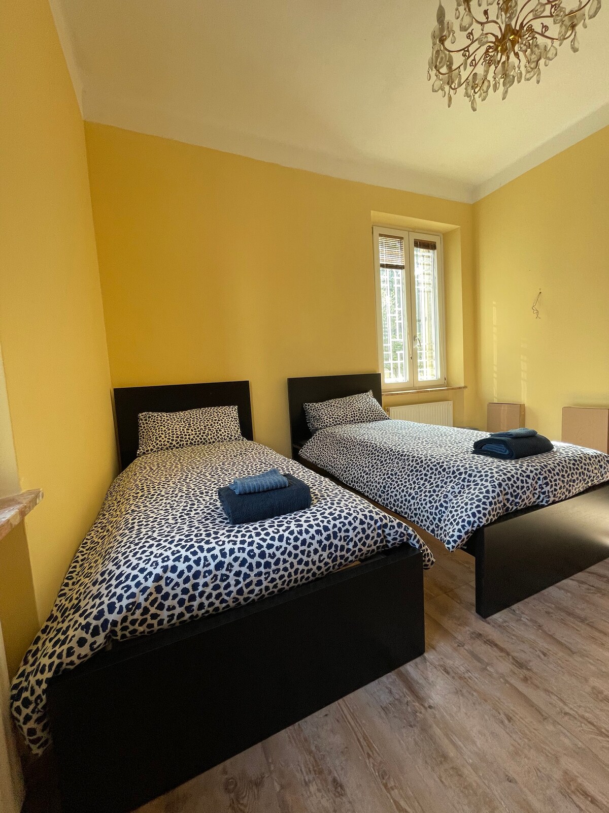 საძინებელი 1