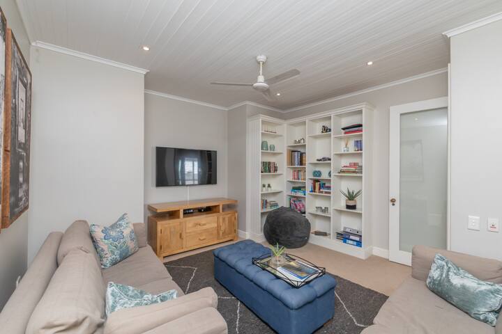 Beach Road living in the heart of Melkbosstrand gallery image 2