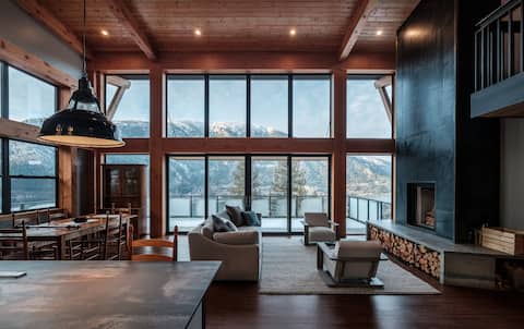 Mountain Haus - Iconic Panorama Views w/AC