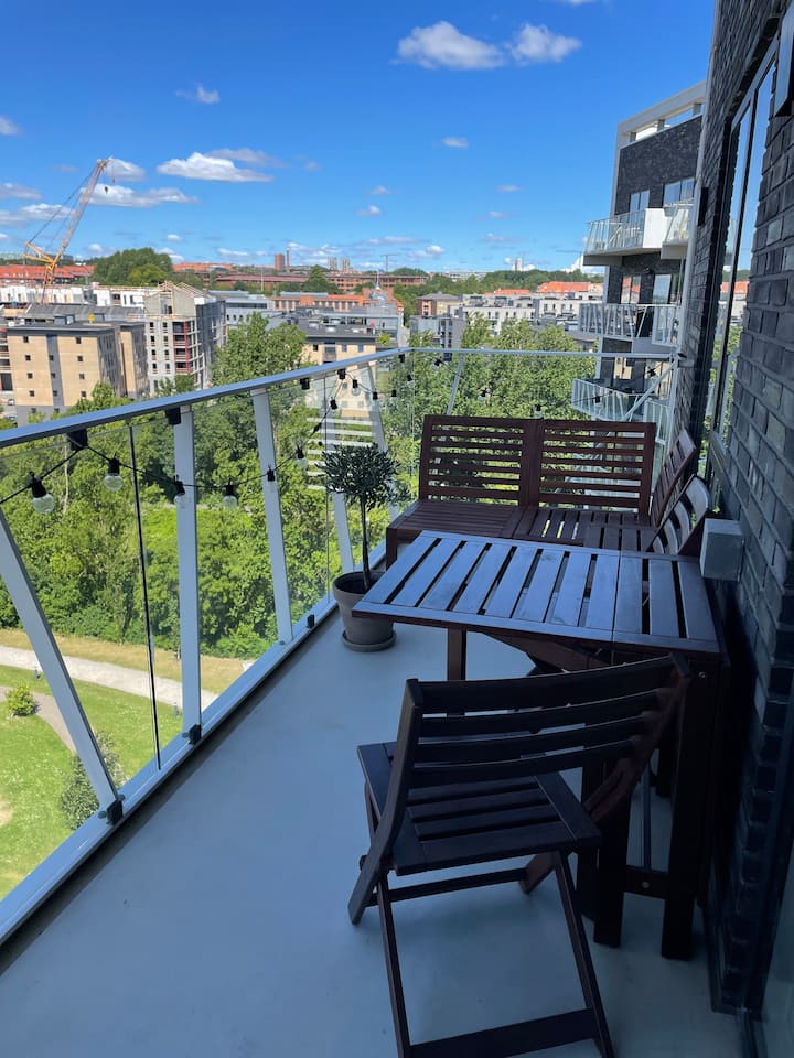 Skøn Lejlighed Med Dejlig Stor Altan Og God Udsigt - Aarhus