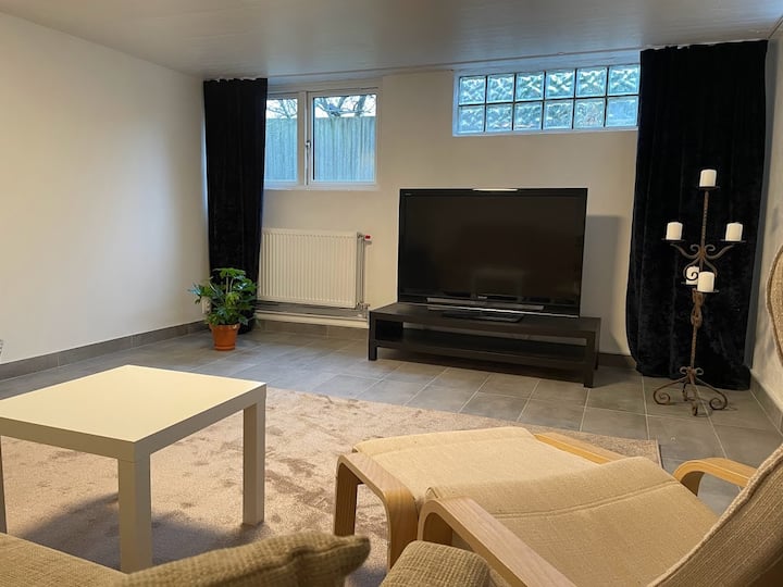 Villa Carlé En Lgh Nära Havet, Sjö & Strövområden - イェーテボリ